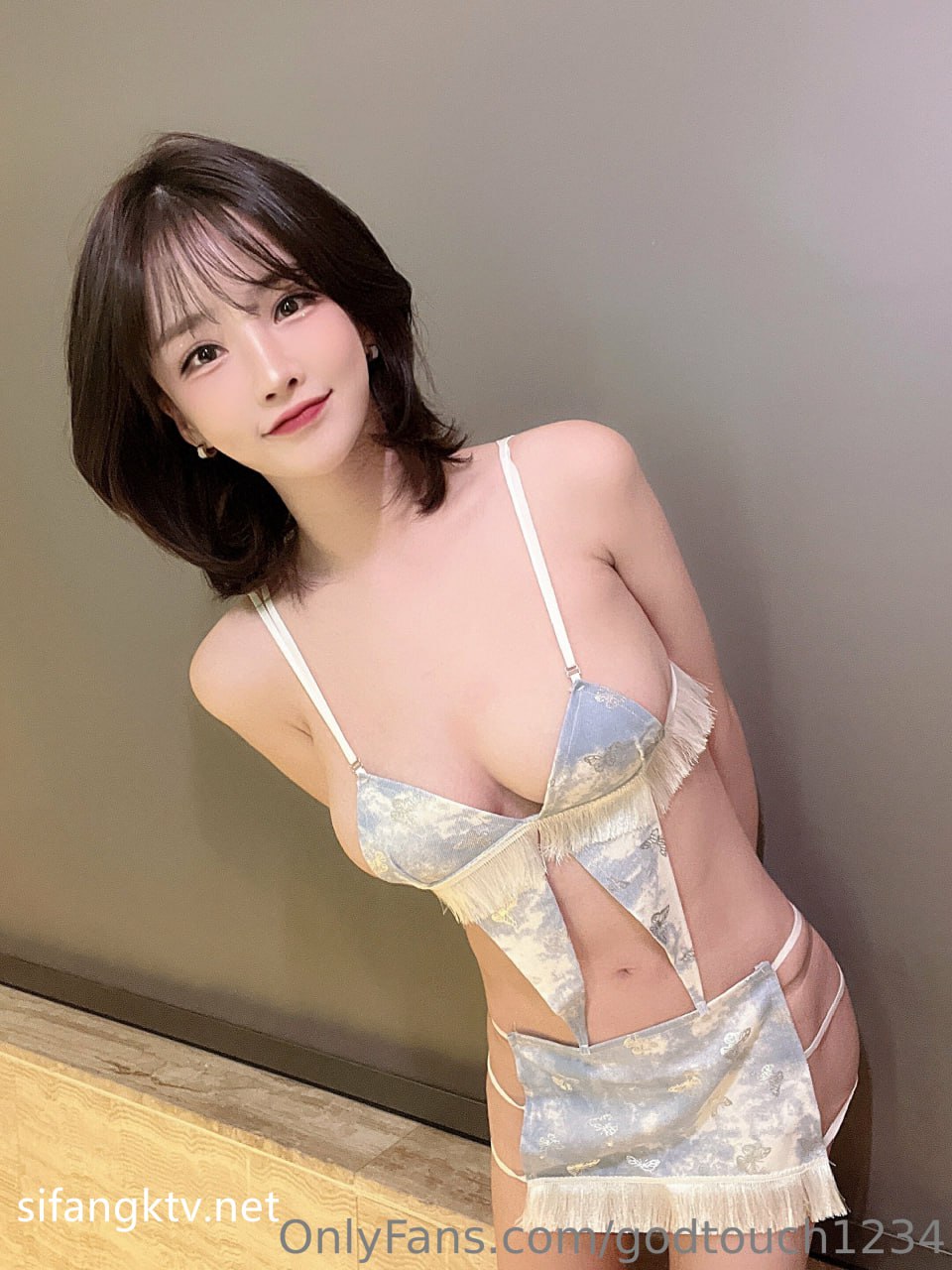 【2023_08_04】All_naked_sex_in_the_kichen_caution_need_to_see_next.m4v